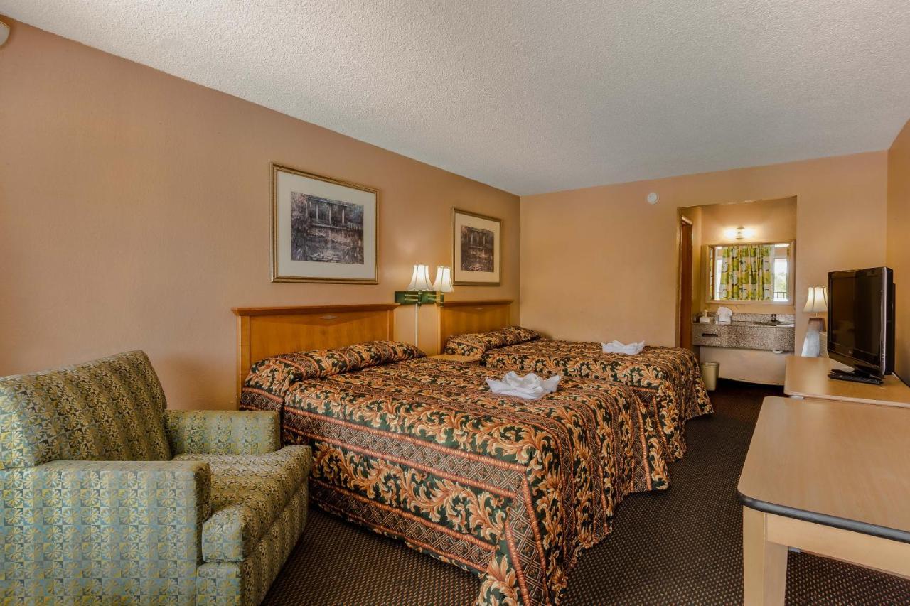 Bayside Inn Pinellas Park - Clearwater 外观 照片