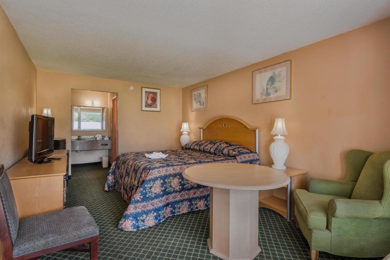 Bayside Inn Pinellas Park - Clearwater 外观 照片