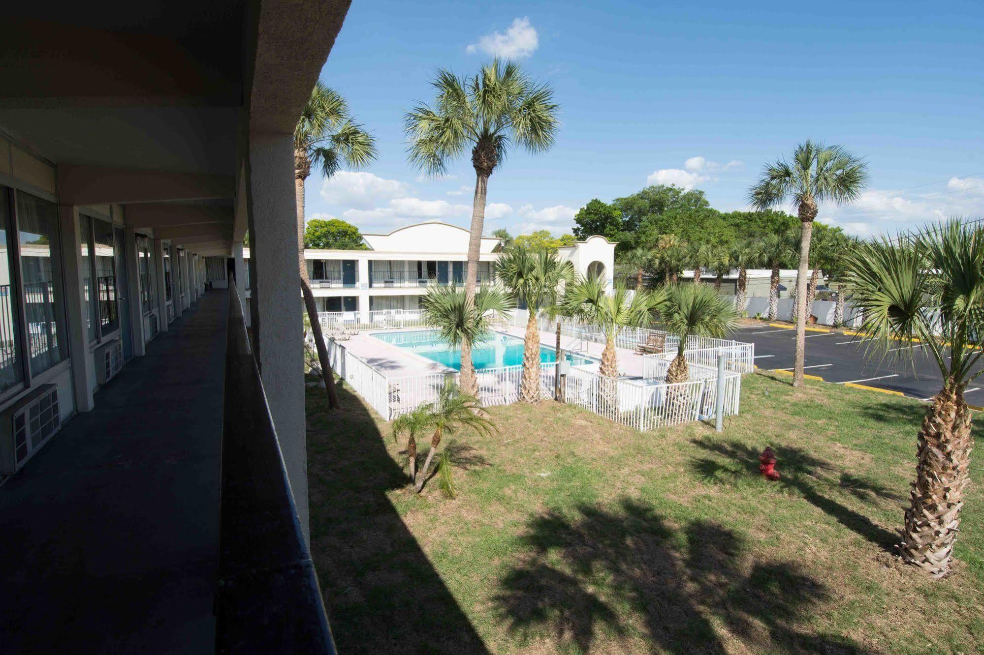 Bayside Inn Pinellas Park - Clearwater 外观 照片