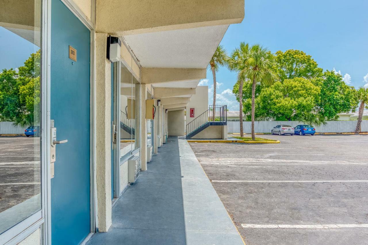 Bayside Inn Pinellas Park - Clearwater 外观 照片